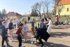 happy-het-iskolankban-044
